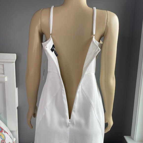AQUA Formal Sleeveless Gown Women's 8 Off White Plunging V-Neck Spaghetti Straps - Picture 13 of 13